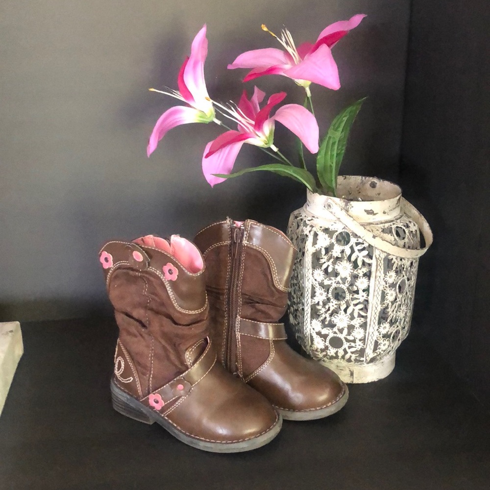 Girls Cowgirl Boots - Size 7